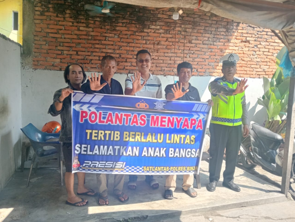 Program “Polantas Menyapa” Polres Binjai Ajak Warga Tertib Lalu Lintas Cegah Kecelakaan