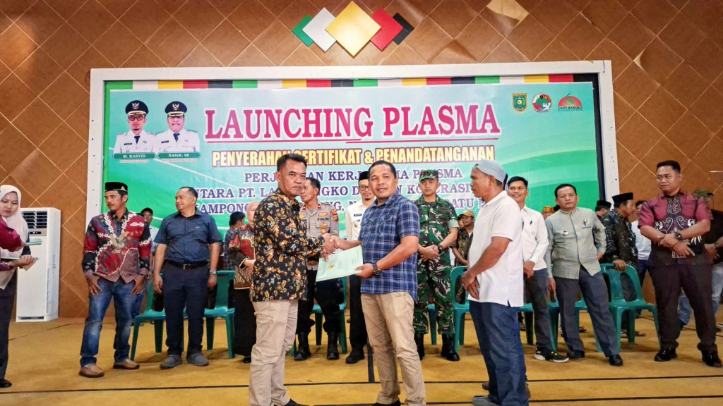 Realisasikan kebun plasma, menejer PT Laot Bangko semoga kesejahteraan bagi masyarakat.