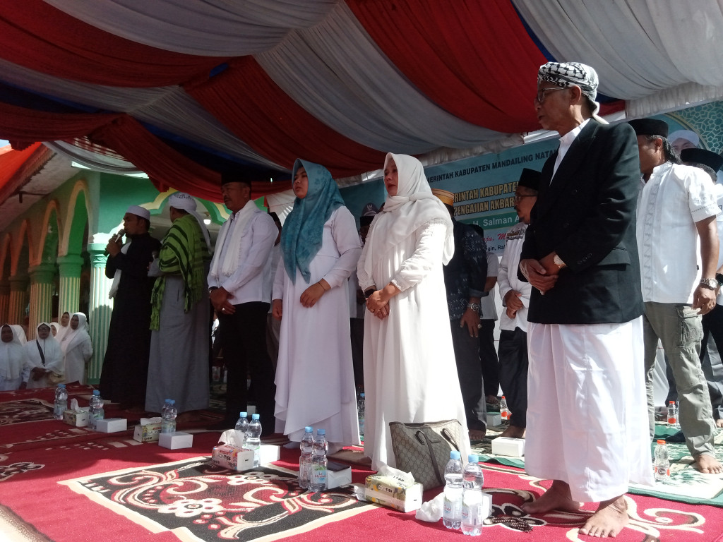 Ribuan Warga Hadiri Halalbihalal, Tabligh Akbar dan Sejuta Salawat di Panyabungan Timur