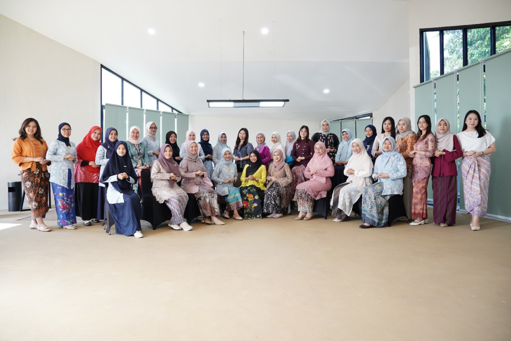 Srikandi PLN UIP Sulawesi Berkebaya di Hari Kartini, Wujud Semangat Perempuan Berdaya