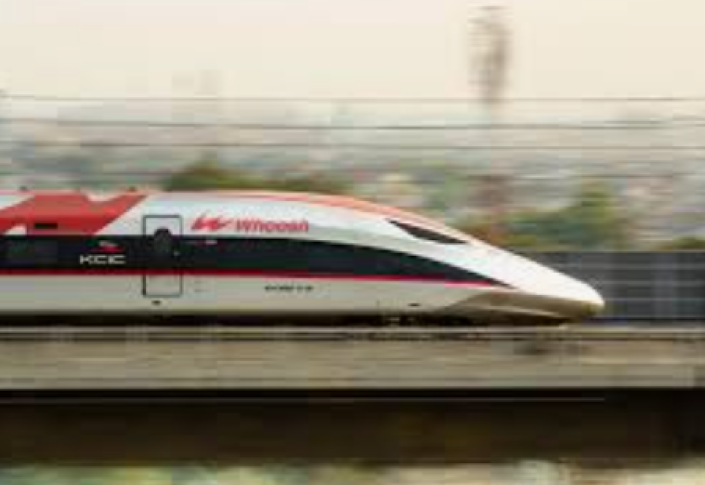 Tahan Pintu Whoosh, Penumpang Tuai Teguran Keras