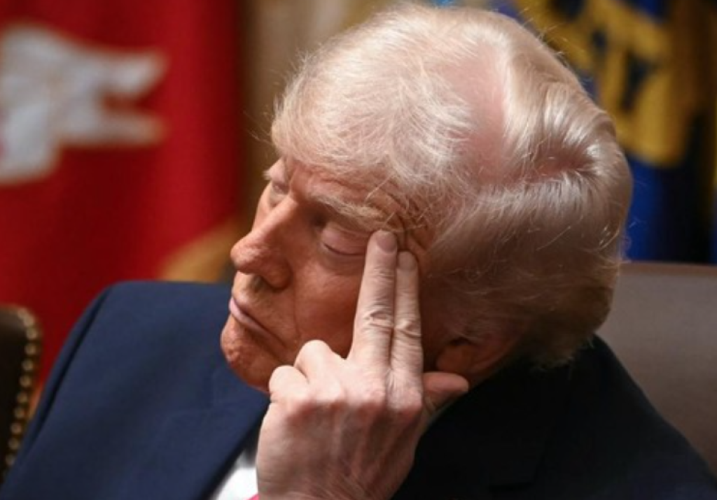 Trump Ingin Pungut Tarif Kapal di Selat Hormuz, Dunia Waspada Eskalasi Baru