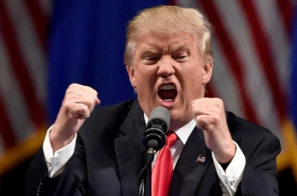 Trump Ucap “Alhamdulillah” Sambil Ancam Iran: Buka Hormuz atau Neraka