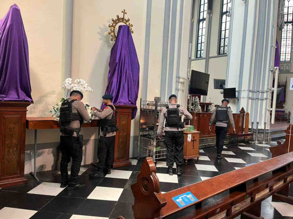 Umat Apresiasi Pengamanan Paskah 2026 di Katedral Jakarta, Ibadah Berjalan Lancar dan Tertib