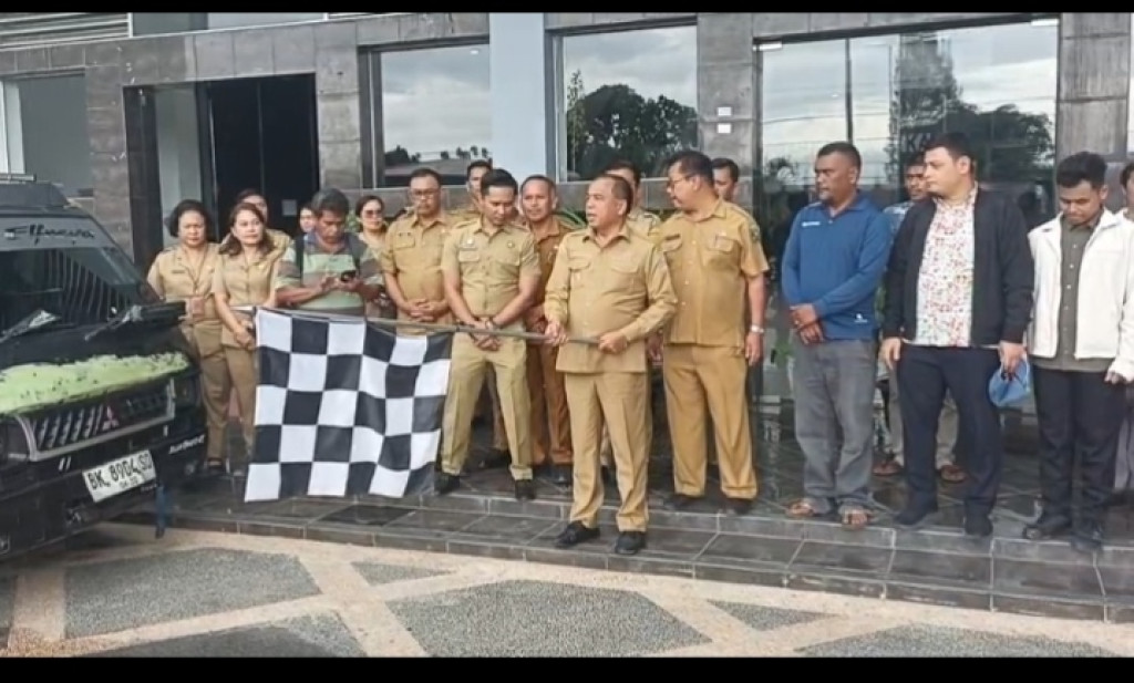 Untuk Menstabilkan Harga dan Bantu Petani ,Pemkab Karo Lepas Perdana Pengiriman  Cabai Ke Kalimantan Tengah