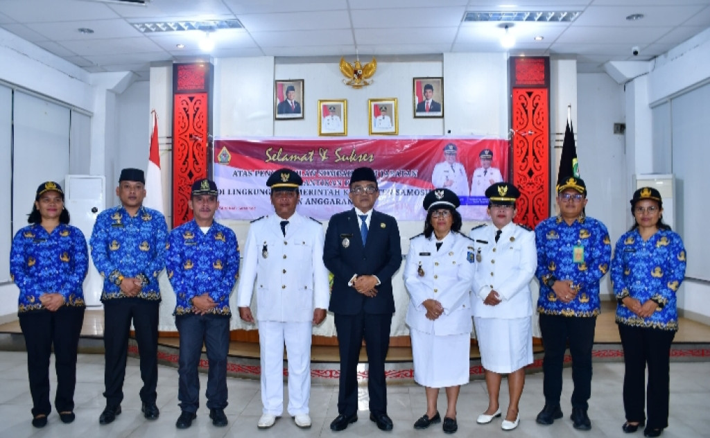 Wakil Bupati Samosir Lantik Pejabat Administrator dan Pengawas di Lingkungan Pemkab Samosir