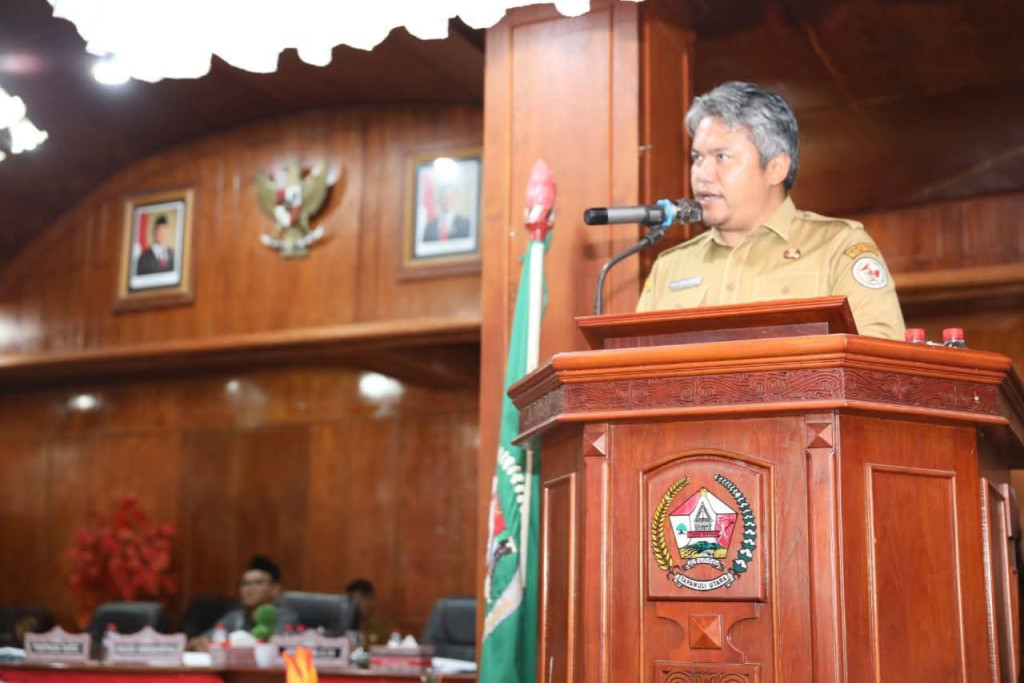 Wakil Bupati Tapanuli Utara Hadiri Rapat Paripurna DPRD