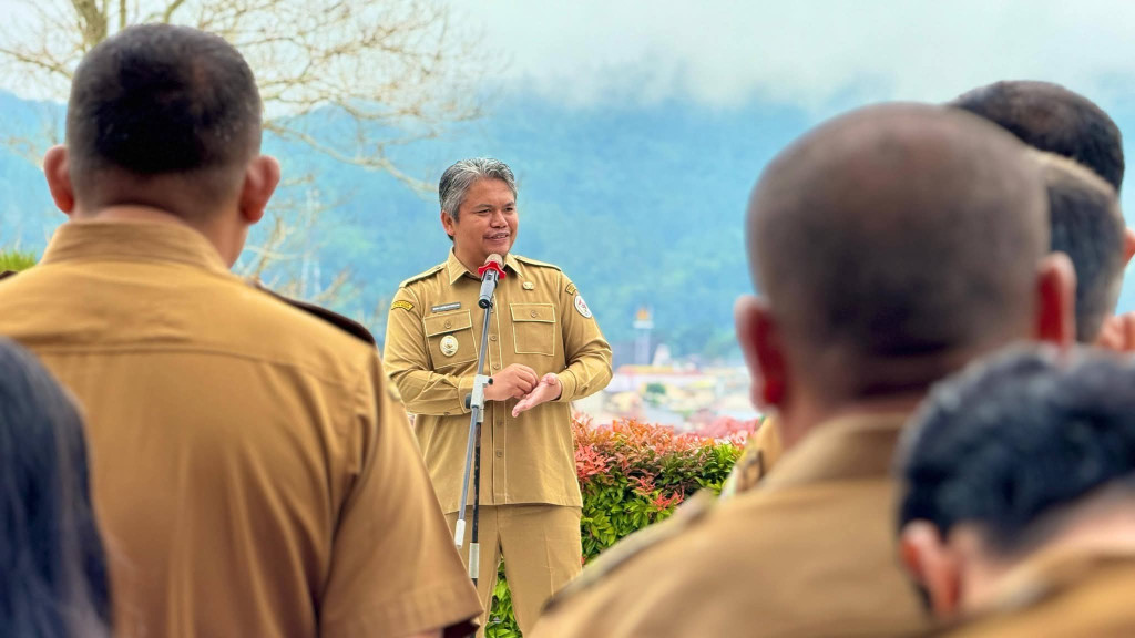 Wakil Bupati Tapanuli Utara Tekankan Kebersihan dan Koordinasi Antar OPD