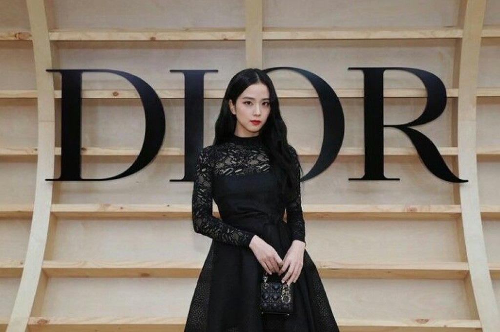 Hot Gosip: Jisoo BLACKPINK Diincar CEO Dior, Apa Kabarnya YG