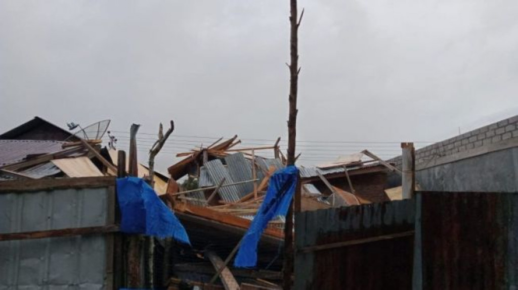 Puluhan Rumah di Aceh Rontok Diterjang Angin Kencang