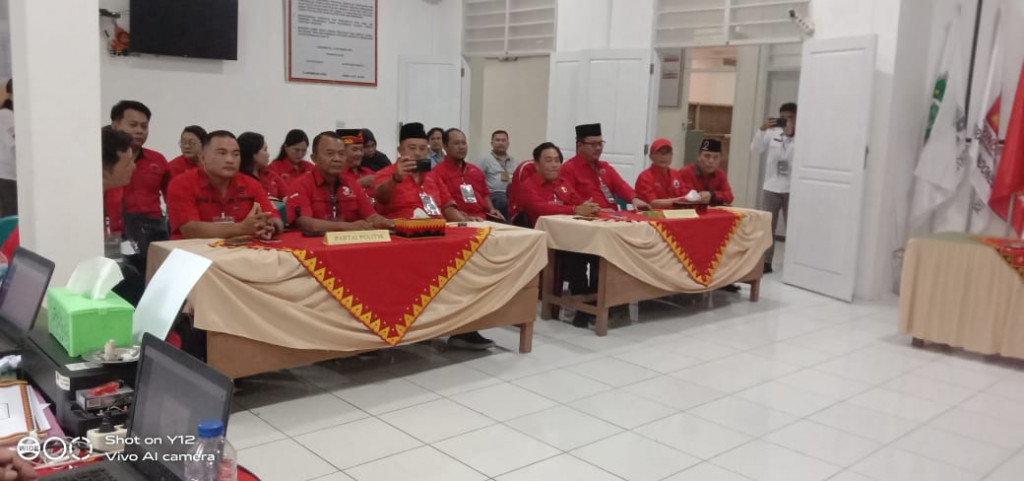 PDIP Kota Gunungsitoli Jadi Parpol Pertama Daftar ke KPU, 25 Bacaleg Mendaftar