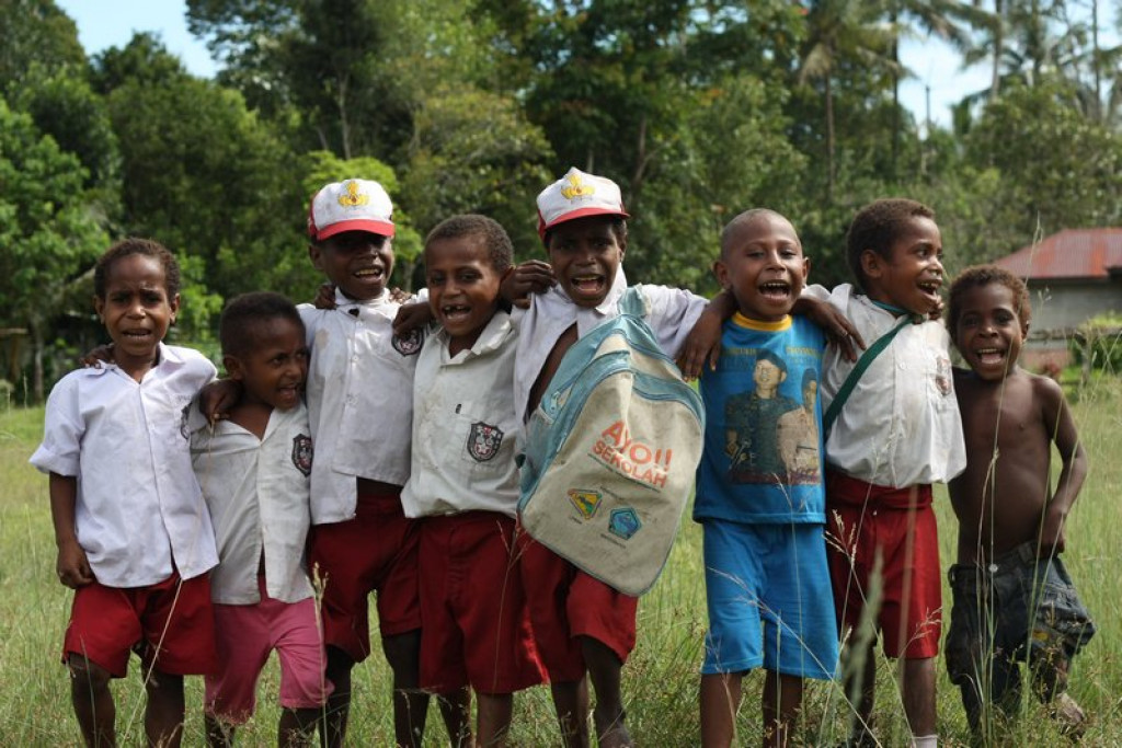 Pemkot Jayapura Siapkan Program Pendidikan Gratis bagi Anak-anak Asli Port Numbay