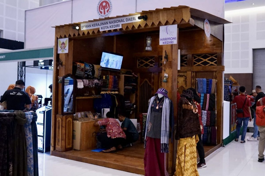 Pemerintah Kota Kediri Pamerkan Produk UMKM Unggulan di Batik Fair Surabaya