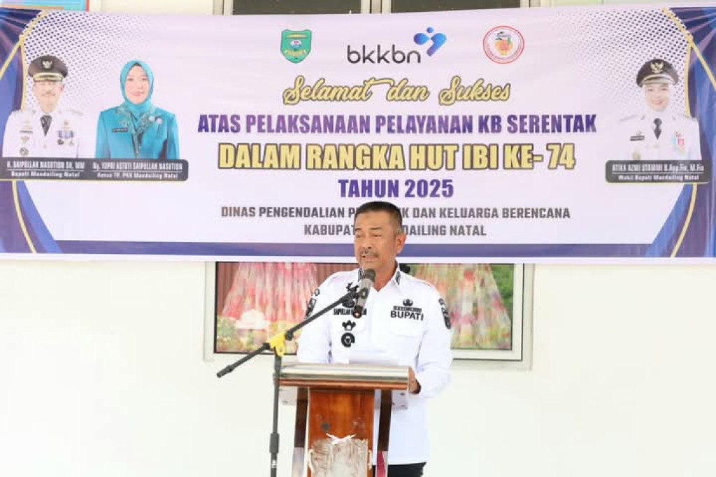 HUT ke-74 IBI, Bupati Madina Sebut Bidan Garda Terdepan Pelayanan Kesehatan