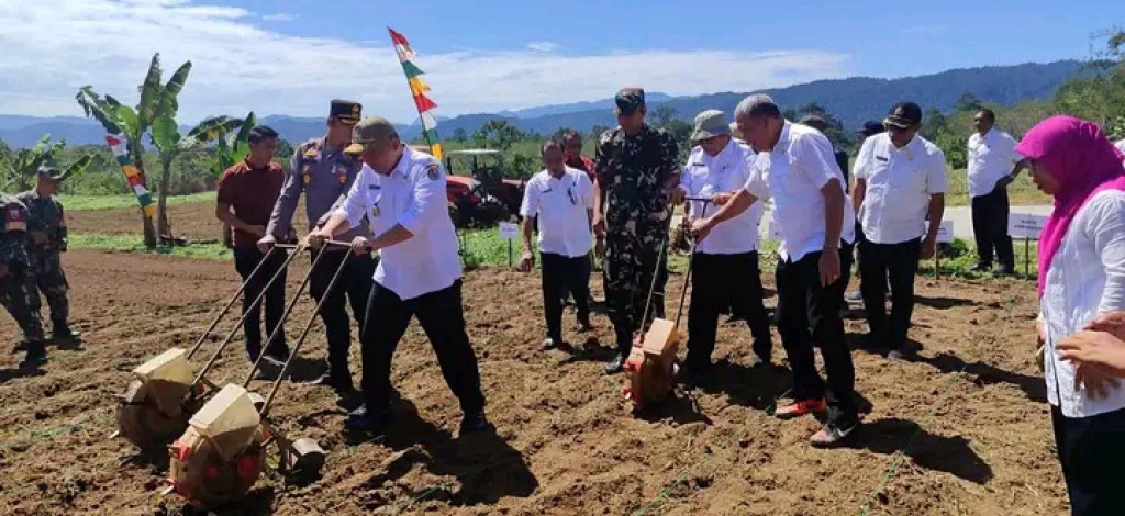 Pemprov Sumut dan Pemkab Taput Gelar Kegiatan Launching Gerakan Tanam Jagung 100 Hari