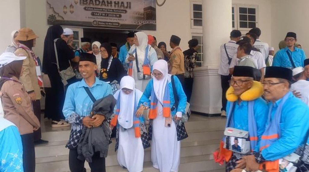 19 Calon Jemaah Haji KBIHU Multazam Sumedang Berangkat ke Tanah Suci