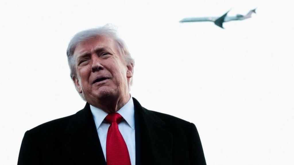 AS dan Iran Saling Serang Lagi, Trump: Itu Cuma Love Tap