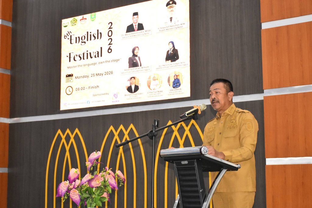 Buka 6th EF STAIN, Bupati Madina: Jangan Takut Salah dalam Berbahasa Inggris