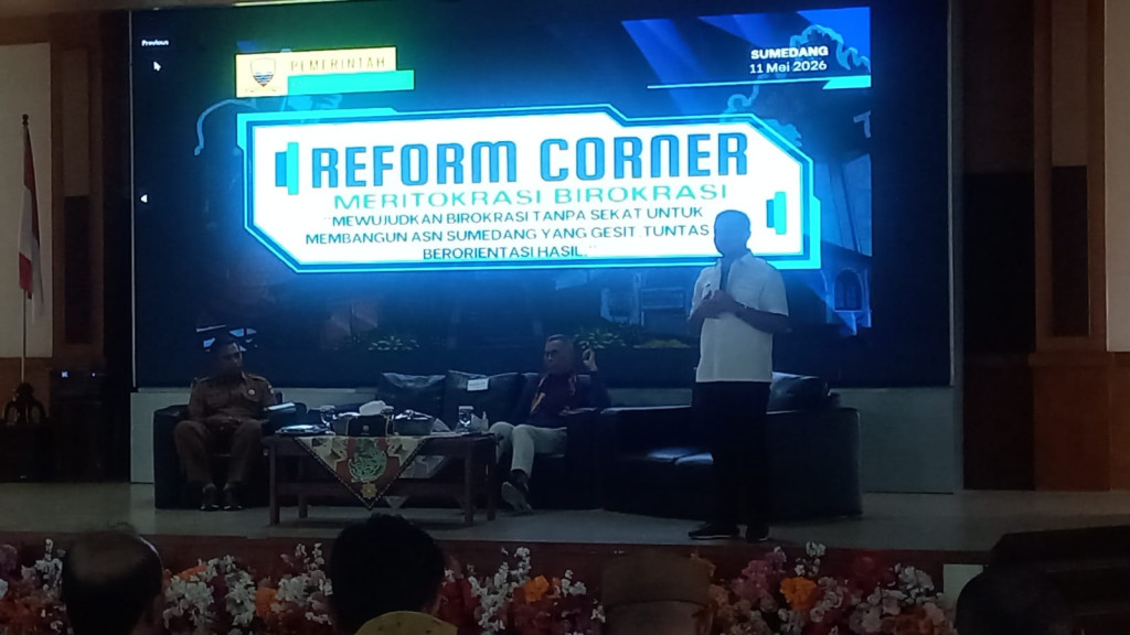 Bupati Sumedang Buka Reform Corner Meritokrasi Birokrasi Bersama Dahlan Iskan
