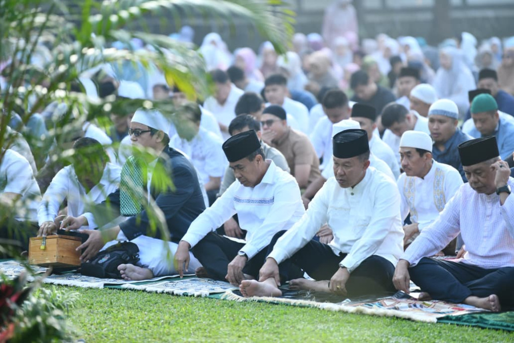 Danpusterad Sholat Idul Adha 1447 H Bersama Keluarga Besar Pusterad dan Masyarakat