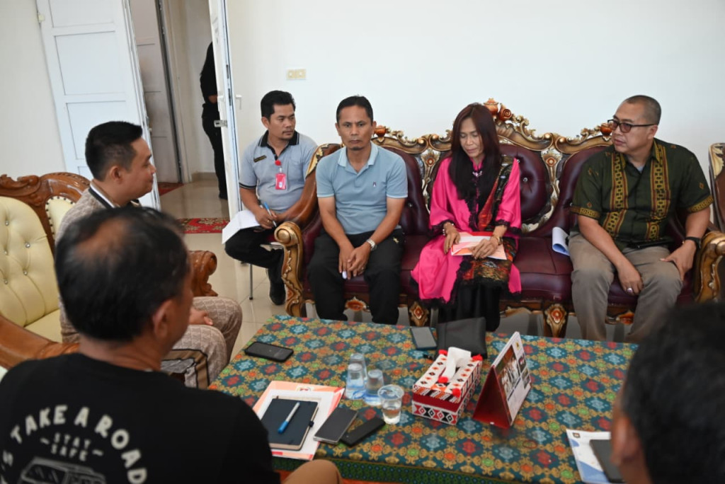 Dr Oloan P Nababan Bupati Humbahas Terima Kunjungan Dinas Kesehatan Sumut