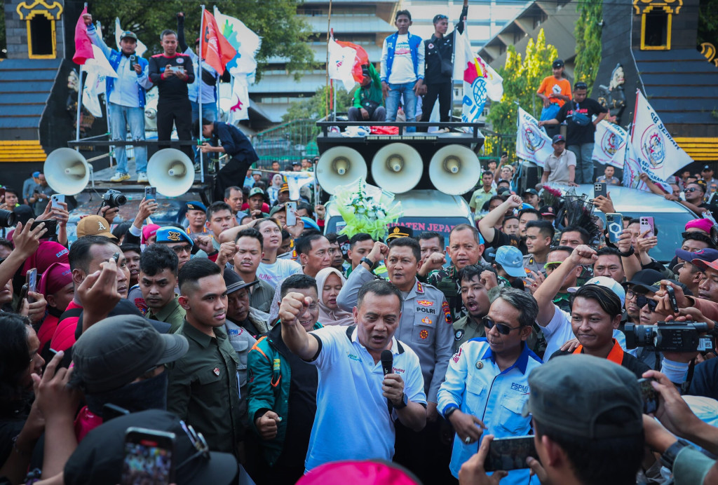 Gubernur Jateng Ahmad Luthfi Apresiasi Aksi Hari Buruh Berlangsung Aman dan Tertib