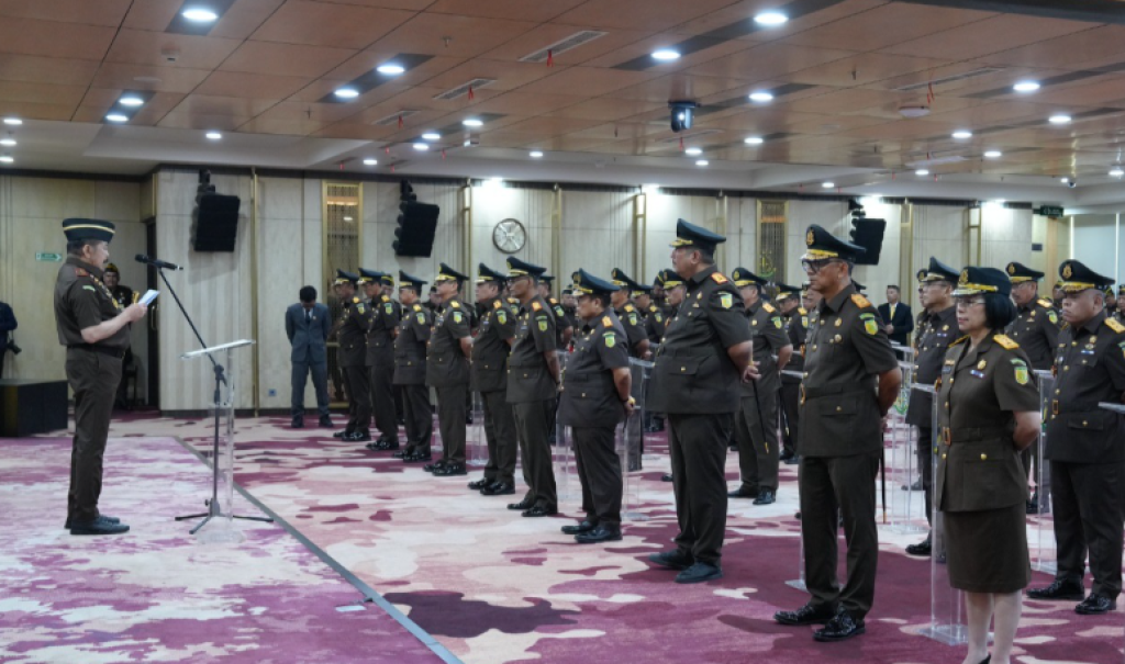 Jaksa Agung Lantik 14 Kajati, Tegas Minta Tinggalkan Pola Lama dan Kuasai Ruang Digital