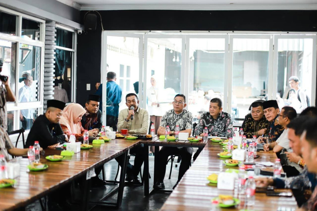 Kepala Daerah se-Tabagsel Bahas Peningkatan Layanan Transportasi Bandara