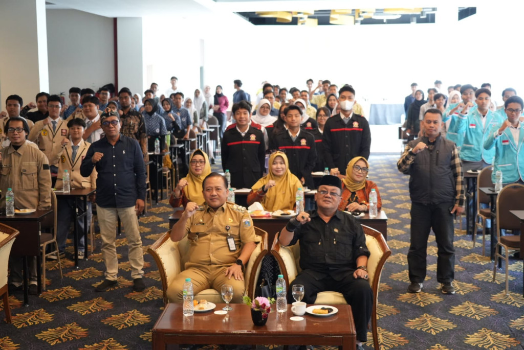 Kesbangpol Jaktim Gelar Dialog Interaktif, Kusmanto Tekankan Fokus Belajar bagi Pelajar