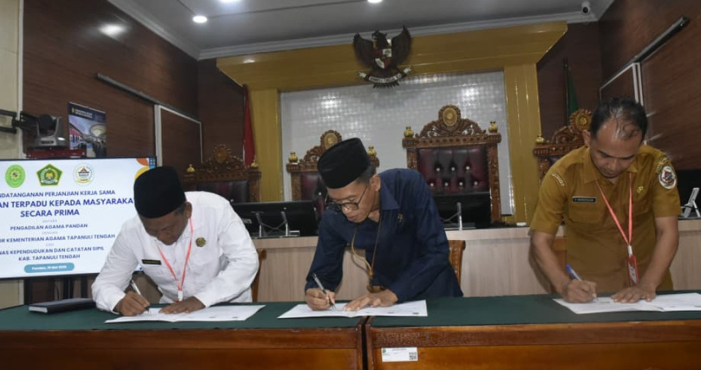 Kolaborasi Dengan Kemenag dan Pengadilan Agama, Disdukcapil Tapteng Luncurkan Inovasi One Day All Service