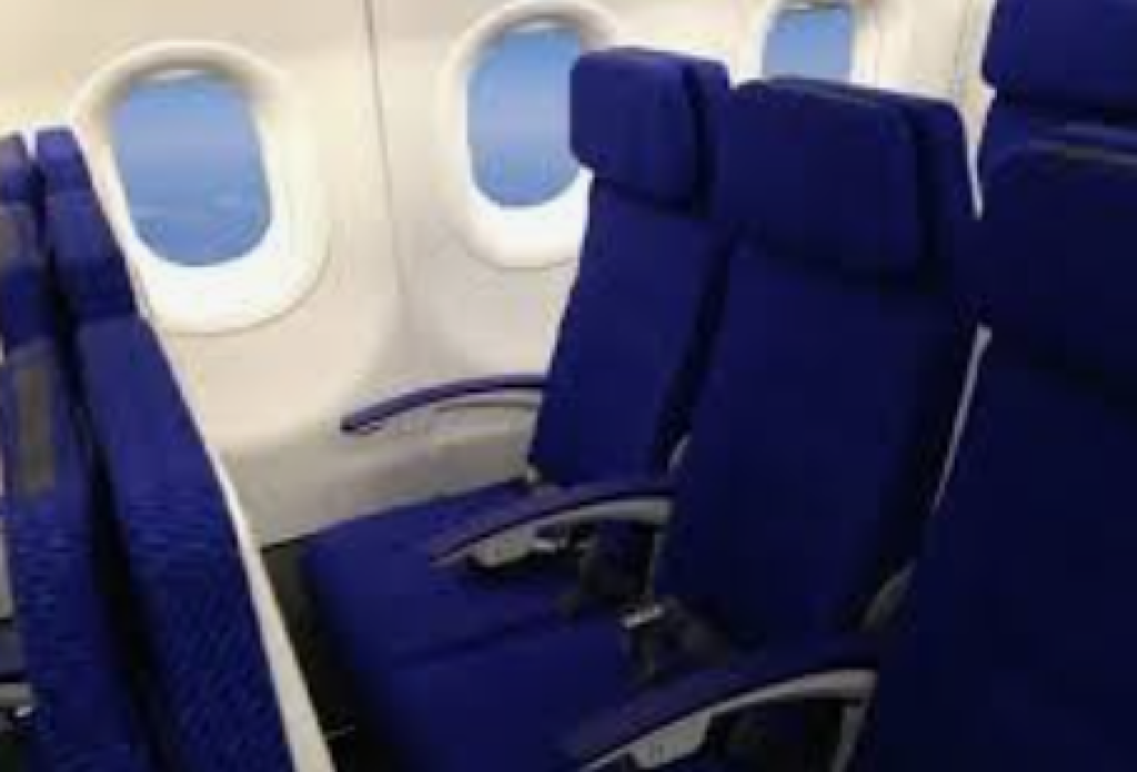 Kursi Makin Sempit dan Turbulensi Meningkat, Ini Cara Tetap Nyaman di Pesawat