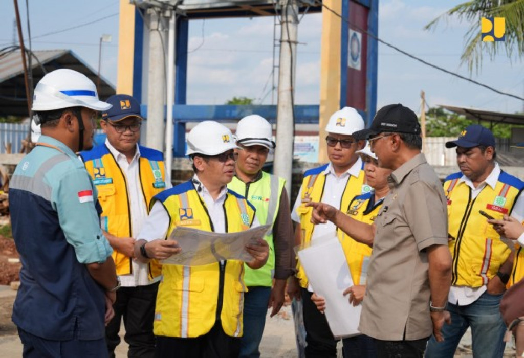 Menteri PU Tinjau Pembangunan Sekolah Rakyat Cilacap, Soroti Penanganan Drainase