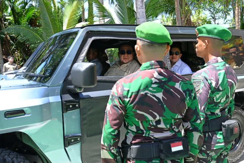 Momen Hangat Presiden Prabowo dan Prajurit Penjaga Ujung Utara Indonesia di Miangas
