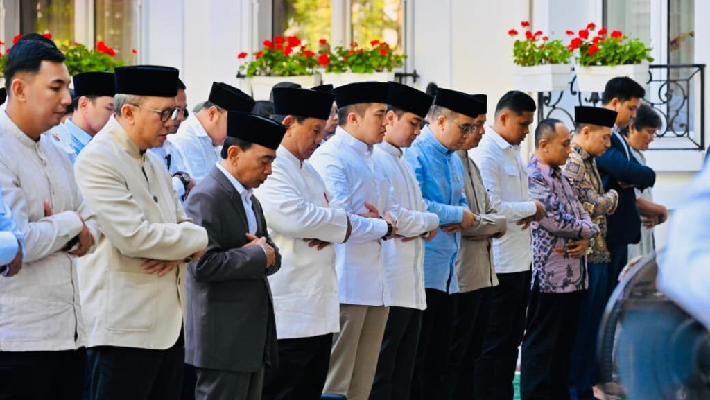 Momen Prabowo Salat Iduladha Bersama Diaspora Indonesia di Paris