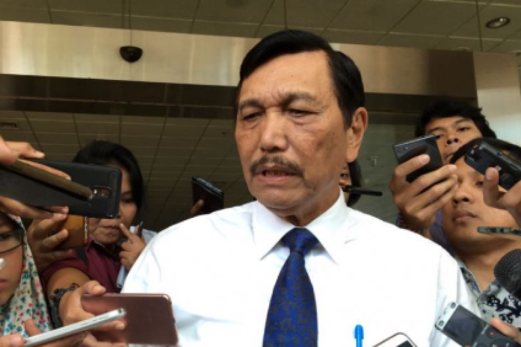 Pasar Bergejolak dan Rupiah Melemah, Luhut Langsung Temui Investor Kelas Dunia di Singapura