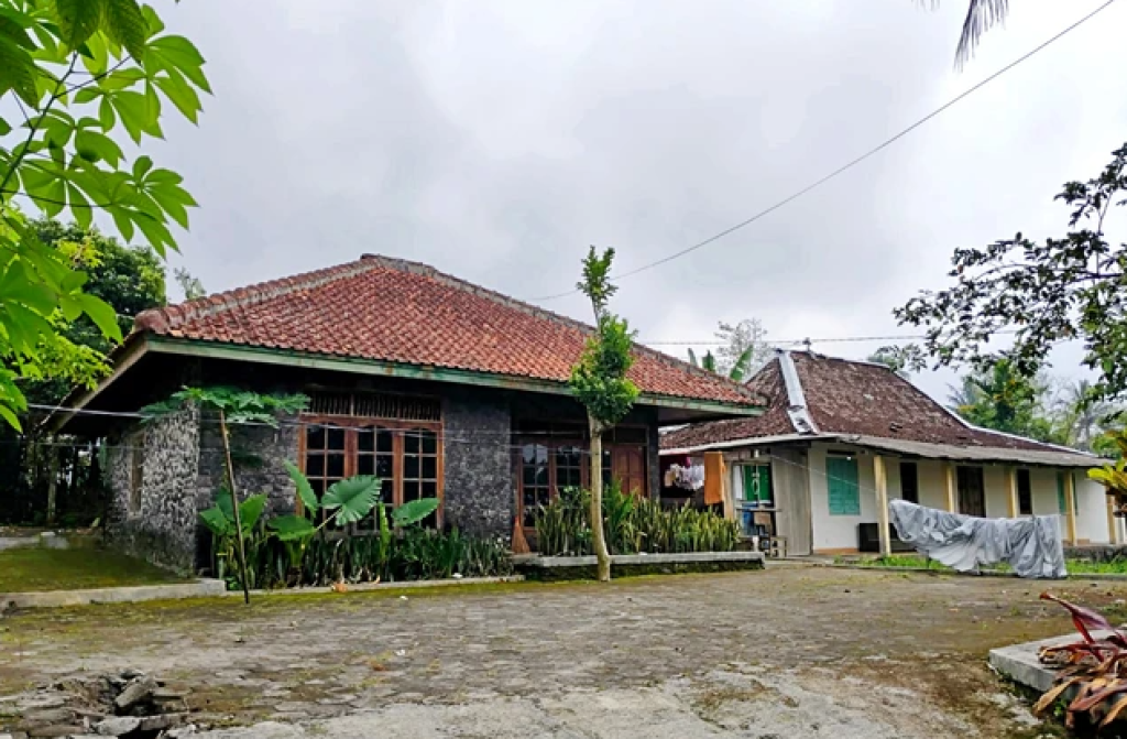 Penampakan Rumah Bidan di Sleman Tempat 11 Bayi Ditemukan