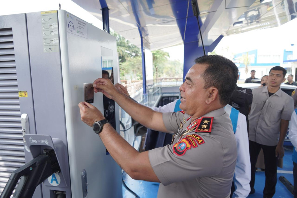 Pertama di Indonesia! SPKLU Cepat Banget Resmi Hadir di Polda Sumut