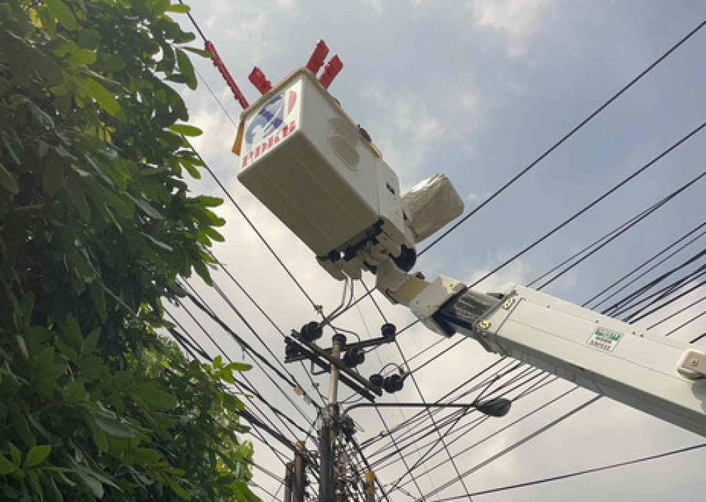PLN Lakukan Pemeliharaan Tanpa Padam Demi Kenyamanan Pelanggan