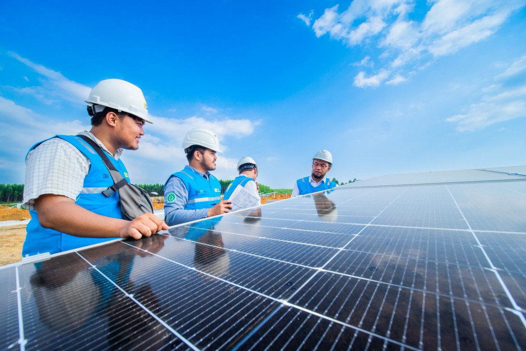PLN Luncurkan PLTS Mentari Nusantara I 1,225 GW Lewat GIGA ONE