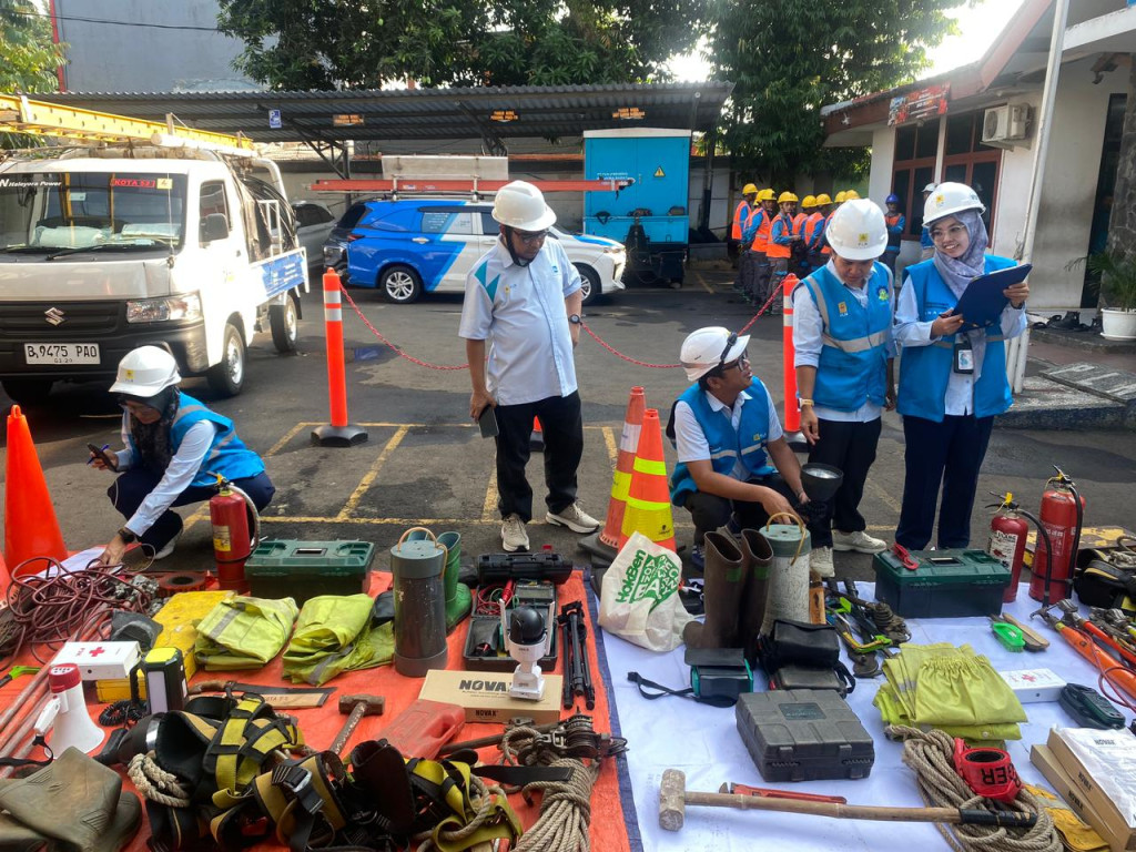 PLN UP3 Depok Gelar Peralatan untuk Perkuat Implementasi Sistem Manajemen Terintegrasi