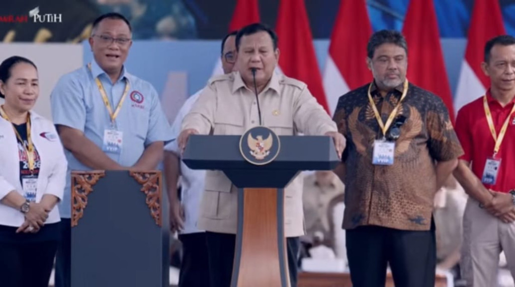 Prabowo Hadiri Hari Buruh di Silang Monas