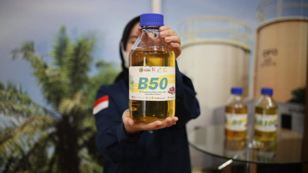 RI Siap Setop Impor Solar, Kemeterian ESDM Sebut BBM Baru B50 Beredar di Juli 2026