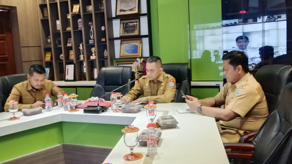 Sekda Binjai Ikuti Serah Terima Bantuan Sapi Kurban Presiden Secara Virtual