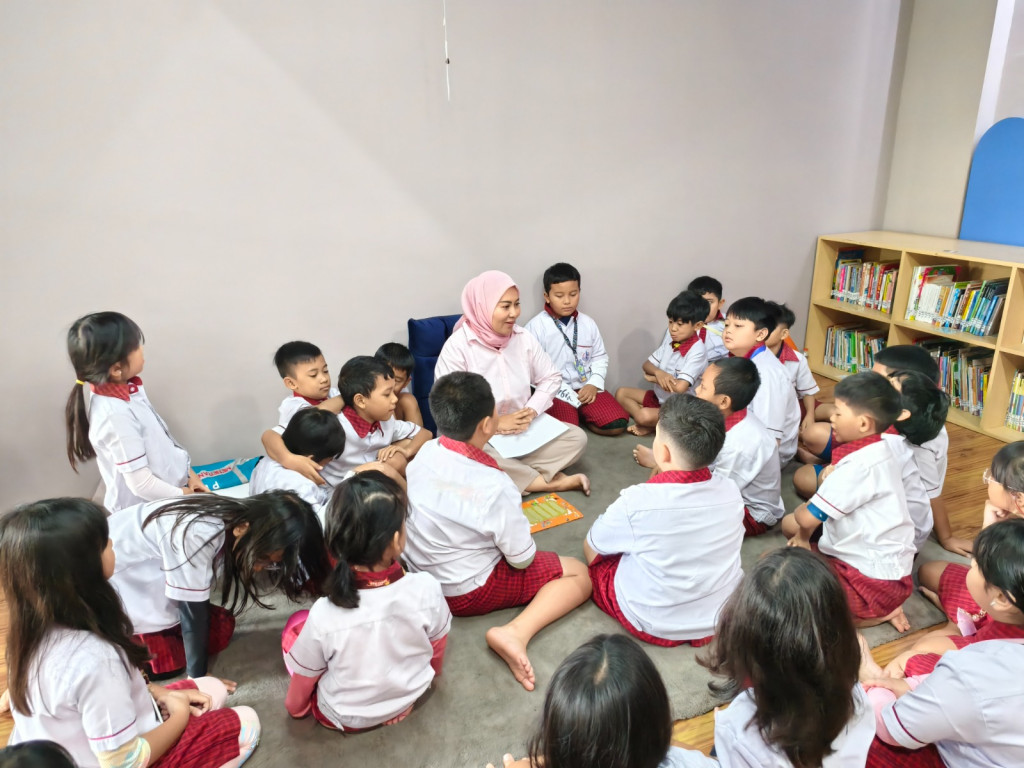 Srikandi PLN Cikarang Tebar Inspirasi Kartini Lewat Edukasi Ceria untuk Anak-anak