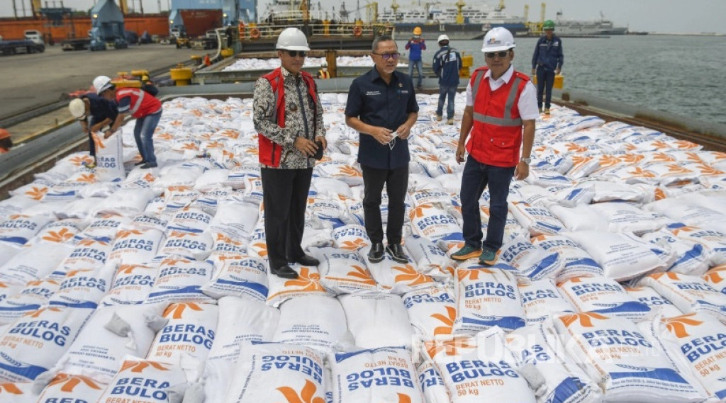 Swasembada Pangan Terwujud Bulog Mau Tumpuk Stok Beras 6 Juta Ton