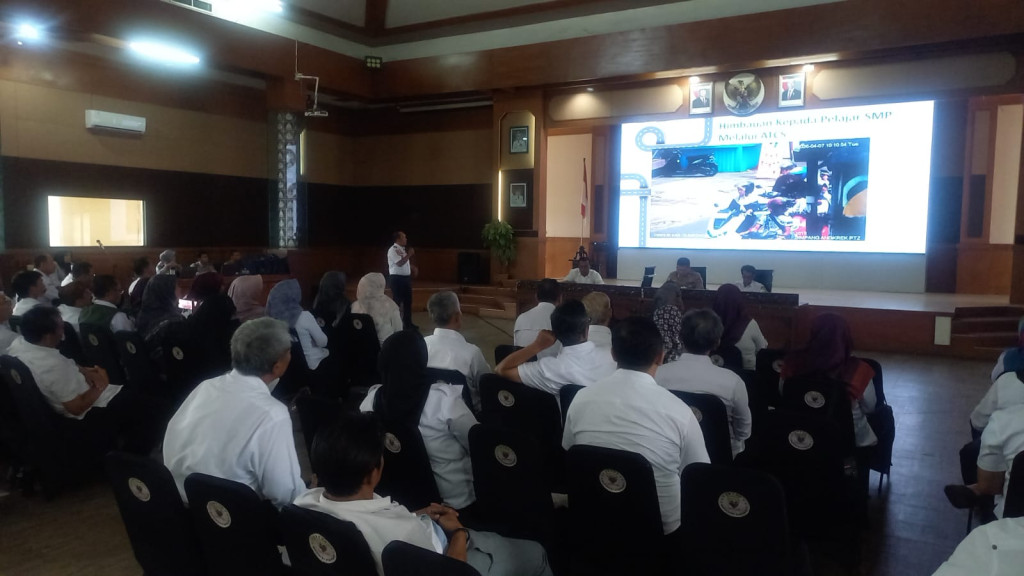 Tekan Angka Kecelakaan Pelajar, Dishub Sumedang Buka Sosialisasi Keselamatan Lalu Lintas