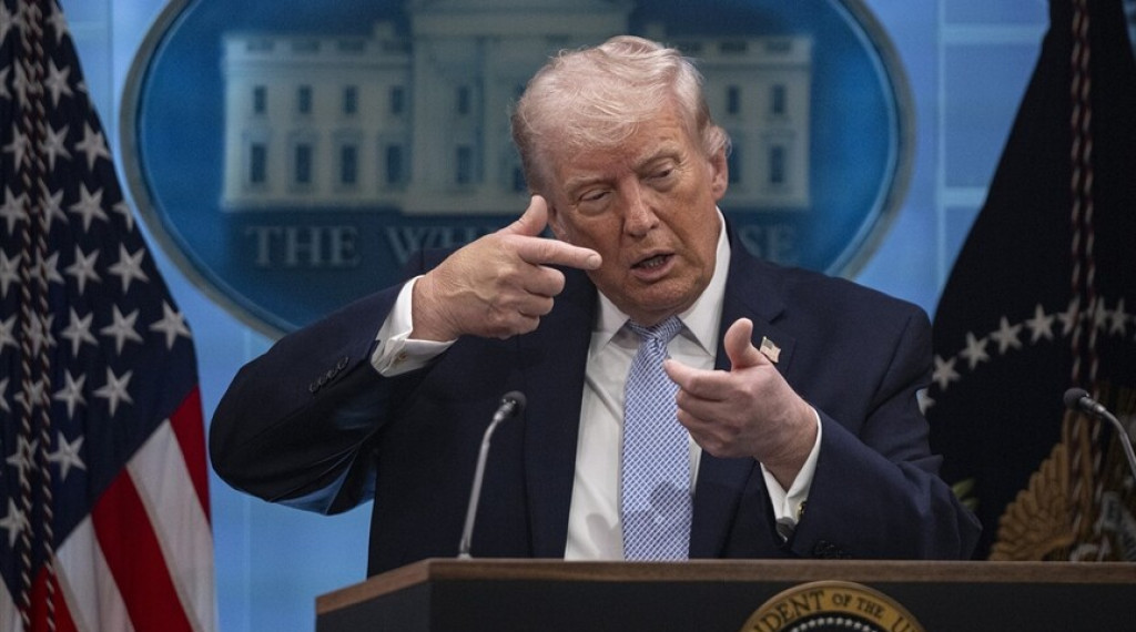 Trump Lempar Ancaman Baru ke Iran: Waktu Sangat Penting Deal Atau Rata!
