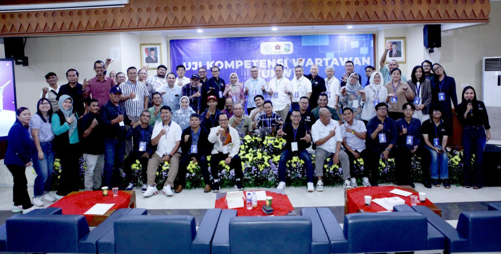 UKW PWI Jaya Angkatan ke-65 Cetak Sejarah, 32 Peserta Lulus 100 Persen