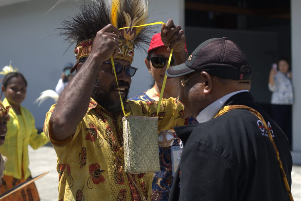 Uskup Timika Mgr. Bernardus Bofitwos Baru Hadiri HUT ke-132 Misi Katolik di Tanah Papua di Fakfak