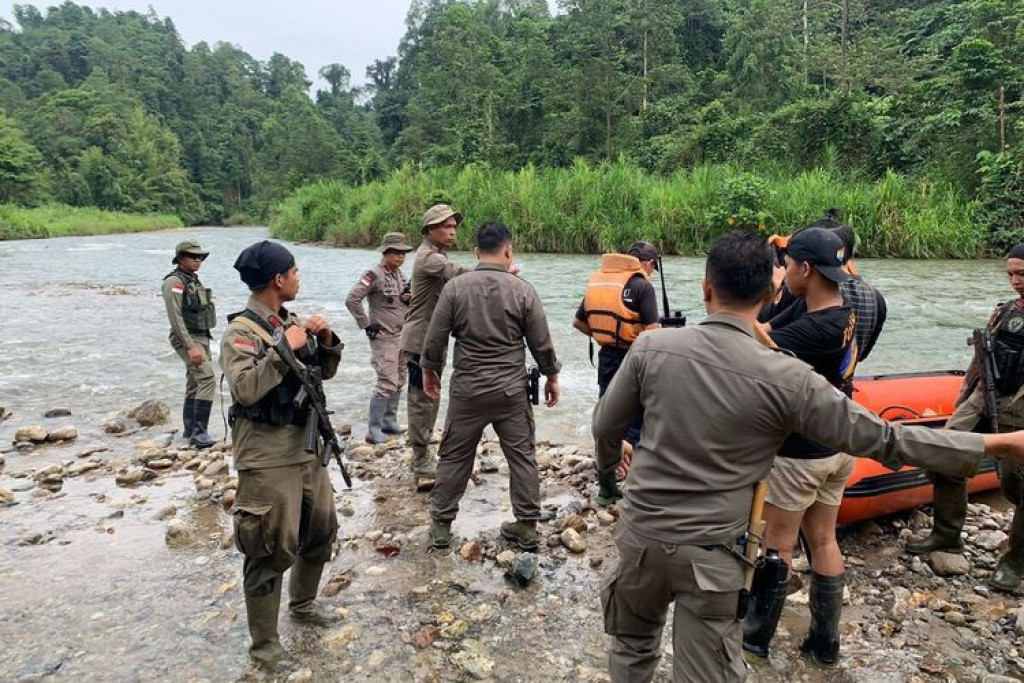 Anggota Brimob Polda Kepri Gugur Terbawa Arus Sungai di Palu